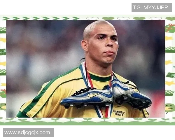 足球明星光头教练的传奇人生与执教之路揭秘